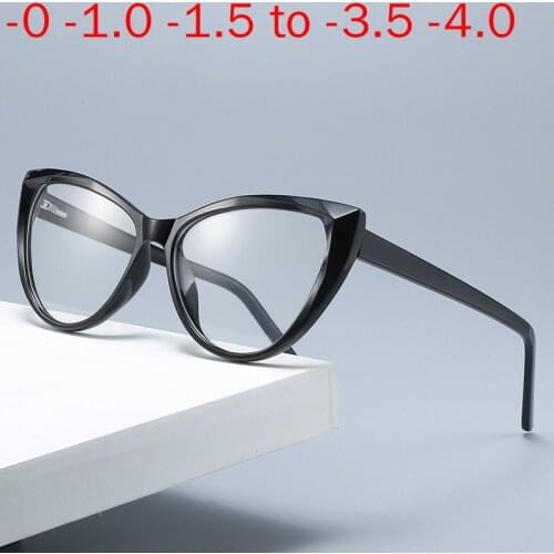 Finished Sun Photochromic Myopia Glasses Women Men Retro Diamond Sun Glasses Rack Cat Women Ultra Light Myopia Eyeglasses NX