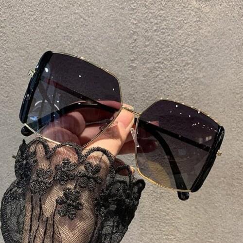 2021 New Fashion personalized Sunglasses Womens ins large Men frame square oversize metal trend Sunglasses UV400