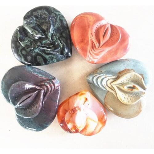 Crystal Stones Carved Vulva Natural Agate Quartz Source Of Life Figurine Peacock Gemstone Women Aesthetic Ornament Healing Reiki