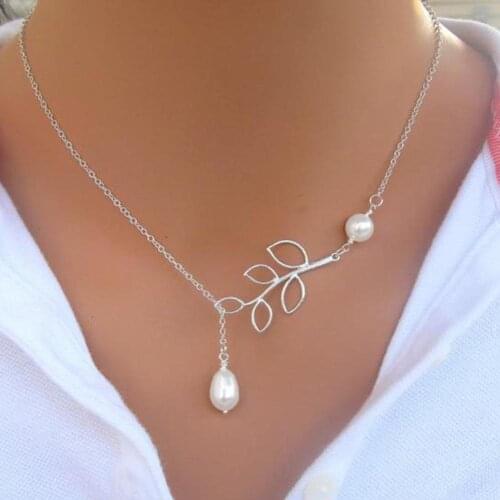Women Fashion Hollow Leaf Faux Pearl Pendant Clavicle Chain Necklace Jewelry New
