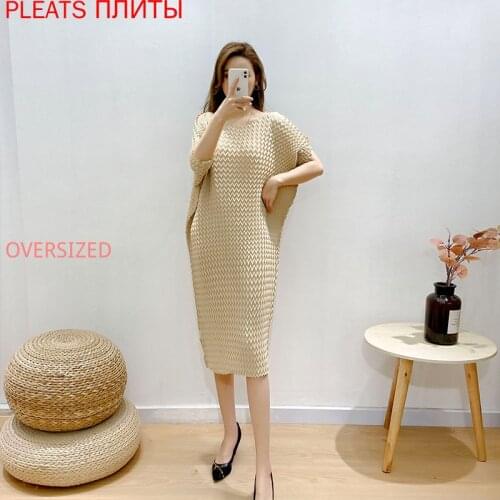Miyake pleated dress 2021 spring and summer pleats short-sleeved sleeve heavy-duty pleated solid color female dresses fashion