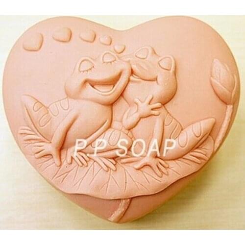 Ree shipping handmade soap silica gel mould candle soap mould silicone mold for DIY love frog