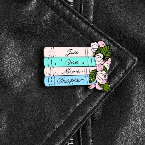 Sweet Book flower pin Just One More Chapter badge Girl brooch Lapel pin Denim clothes bag for women Jewelry Reading lovers gift