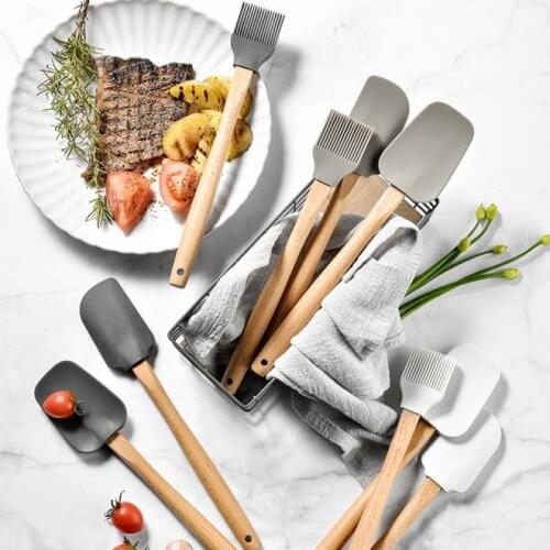 Silicone Non-Stick Butter Cooking Spatula with Wooden Handle 3Pcs Set Cookie Pastry Scraper Brush Cake Baking Mixing Tool 2021