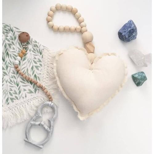 Lovely Wooden Beads Cotton Star Moon Heart Shaped Wall Decoration Ornaments for Kids Baby Bedroom Home Nursery Decor