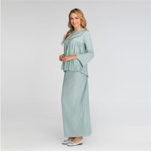 Two pieces Malaysia muslim simple suits sets female Turkey fashion mall full pleated muslim shirt+ skrit sets F1537