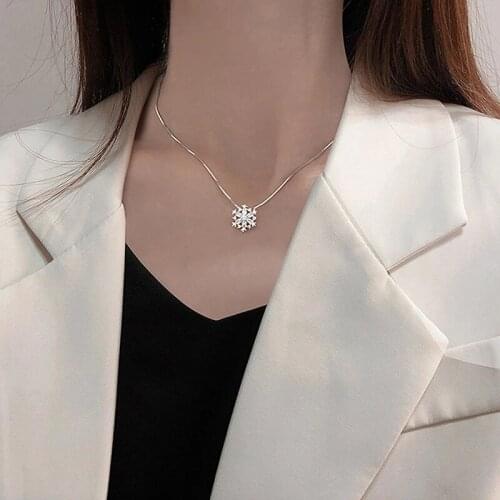 Shiny Zircon Necklace Snowflake Pendant Girls Wedding Party Gift Present Choker Fine Jewelry