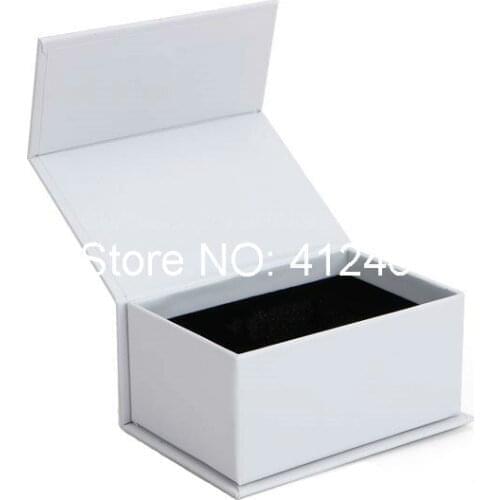 Custom Printed White Packaging Boxes Magnetic Closure.BX-2365