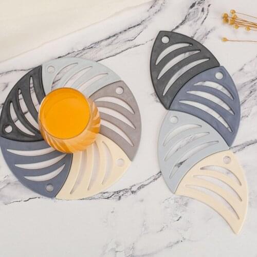 3pcs Fish Shape Pot Pad Heat-Resistant Hollow Rubber Mat Drink Coaster Soup Bowl Holder Tableware Placemat Kitchen Supplies