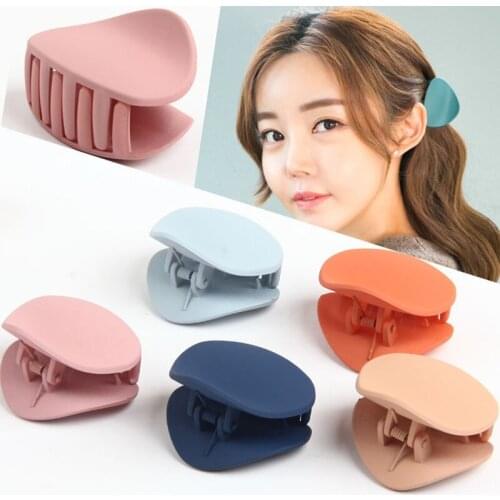 1Pcs Womens Fashion Trend Hair Claw Cute Ponytail Solid Color Hairpins Vintage Frosted Hair Claws Exquisite Hair Accessories