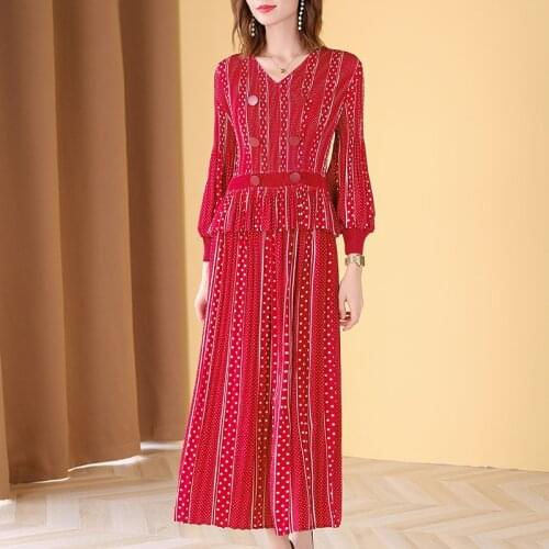 HOT SELLING Miyake Fashion fold three quarter v-neck T-shirt + Wide leg pants Polka dot stripes suit IN STOCK