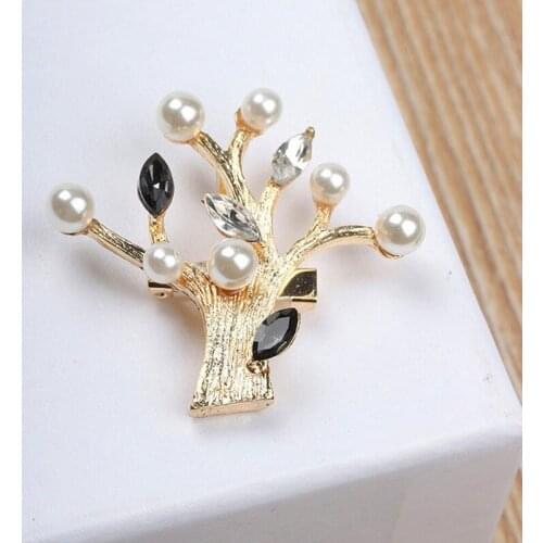 Black White Crystal Leaf Simulated Pearl Fruit Small Golden Metallic Tree Brooches for Women