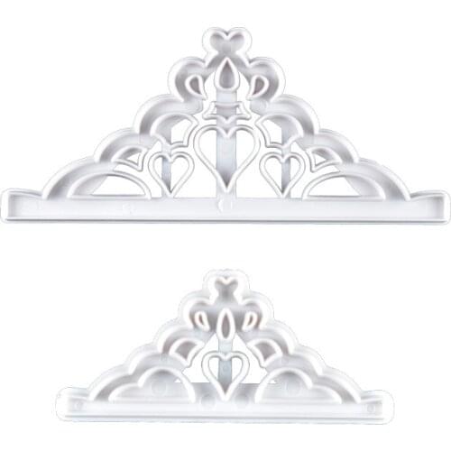 2pcs Crown Plastic Fondant Cutter Cake Mold Fondant Cupcake Decorating Tools Chocolate Gumpaste Mold Cake Decorating