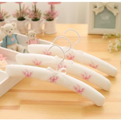 5pcs/lot 31cm childrens embroidered butterfly clothing rack sponge baby clothing store household clothes rack