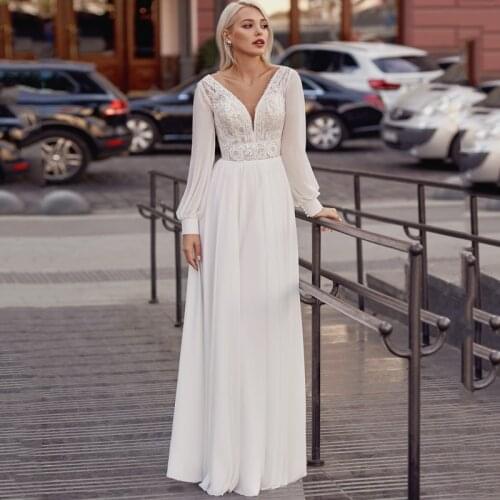 V-Neck Long Sleeve Simple Applique Lace Button Tulle A-Line Wedding Dress 2021 Vestido De Noiva Bridal Gown