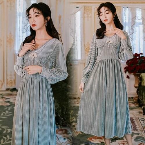 2020 new fashion womens clothing V-Neck Vintage dresses