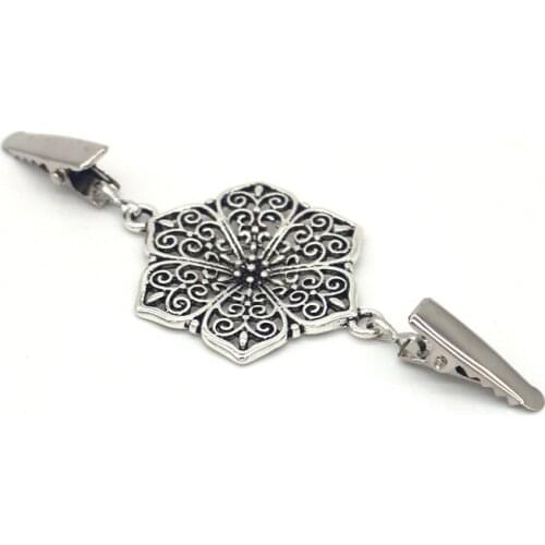 Retro Metal Buckle Sweater Cardigan Clip Brooch Fashion Metal Buttons For Clothing Decoration Garment Hooks Charm Accessories