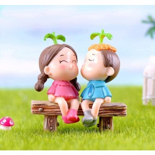 2Pcs Sweety Lovers Couple Ornaments Moss Micro Landscape World Ornament Wedding Decoration DIY Cake Decoration
