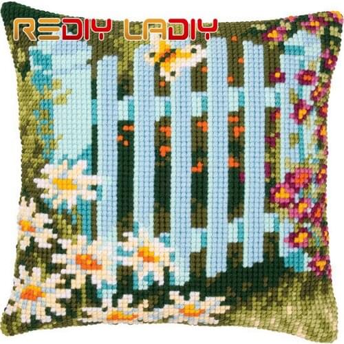 Cross Stitch Cushion Snow Cottage Chunky Yarn Cross-Stitch Kits Needlework Pre-Printed Canvas Pillow Home Decor Arts & Crafts