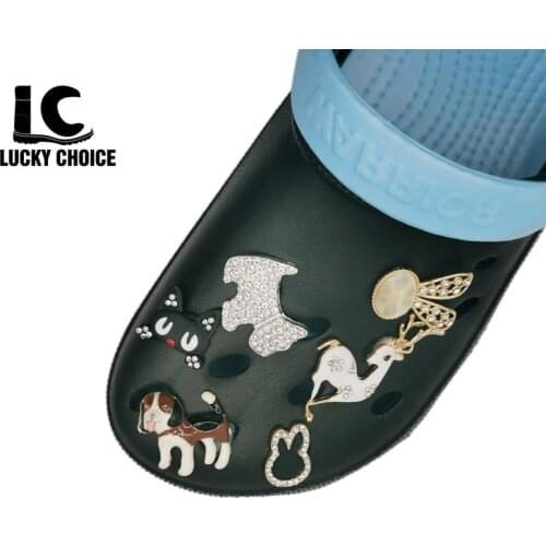 Metal shoes Charms Designer JIBZ Croc Charms Accessories Clog Shoe Button Decoration cute Bee Charms for Croc Jeans Shoes