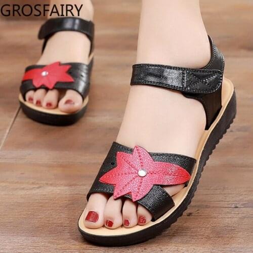 Womens Sandals Middle-aged Mother Sandals Summer Ladies Sandals and Slippers Flat Non-slip Middle-aged and Elderly Sandals