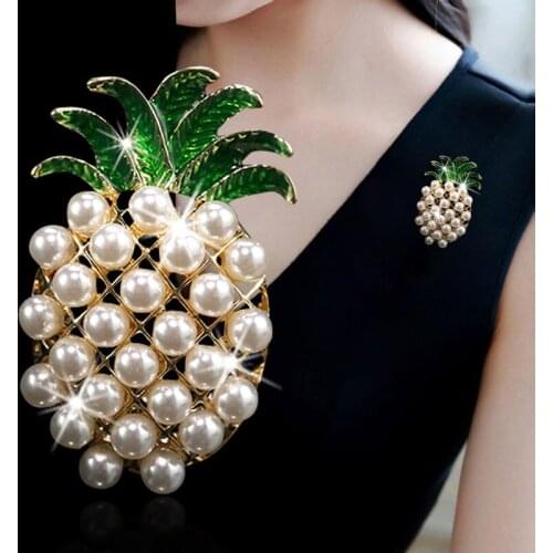 Fashion Fruit Pineapple Pearl Brooch Badge Pin Diamond Drop Oil Enamel Corsage Clothing Accessories Collar Pin Jewelry Gift