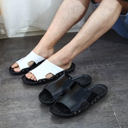 2020 Mens Leather Slippers Summer Wear Breathable Sandals Outside Vacation Fashion Beach Drag Soft Bottom Anti-skid Slippers