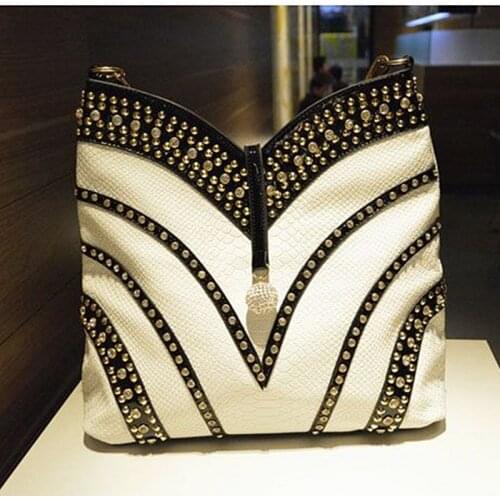 2020 New Fashion Diamond Womens Handbags Patent Leather Crossbody Shoulder Bag Rhinestone Large Capacity Package Messenger Bags