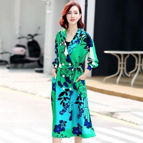 Womens windbreaker spring 2021 new fashion atmosphere long sleeve double breasted medium length printed coat trench coat women