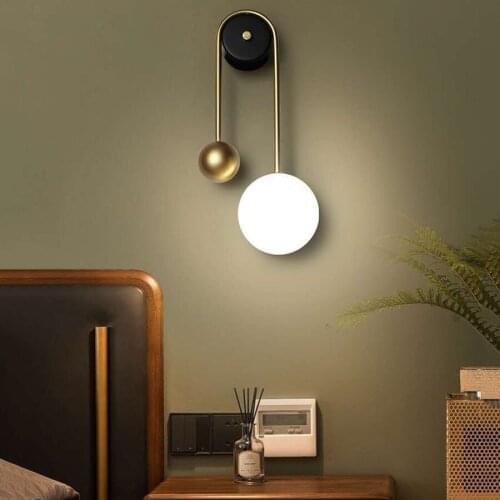 Modern Simple Design Iron Art Wall Light Modern Golden Metal LED Wall Light Decor TV Background Living Room Bedside Wall Sconces