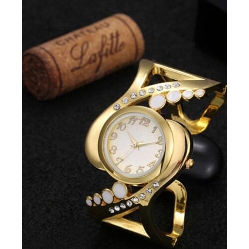 Special Fashion Female watches Women Bracelet Watch Quartz Crystal Luxury Rhinestone