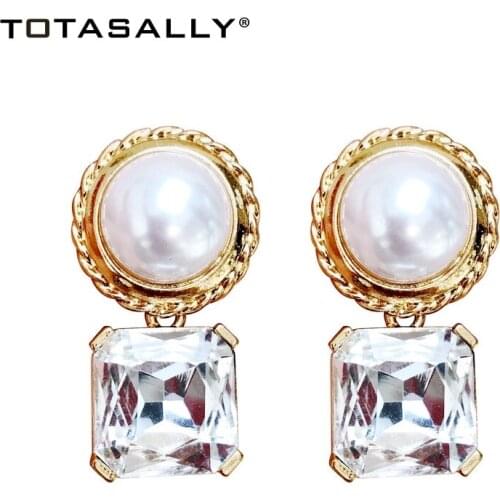 TOTASALLY Designer Womens Luxury Earrings Gorgeous Simulated Pearl Earring Square Stone Statement Earring for Party Dropship