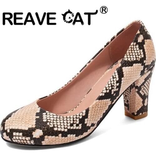 REAVE CAT 2021 Spring New Snake Print Pumps Round Toe Elegant Concise Slip On 7cm High Thick Heel Shoes Big Size 31-47 White Red