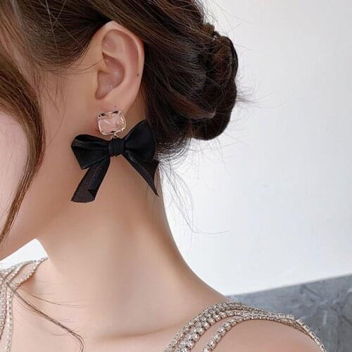 Ladys Bow Stud Earrings Boudoir Diamond Cloth Bow Earrings Temperament Ear Stud 2021 Womens Fashion Eardrop New Tide Eardrop