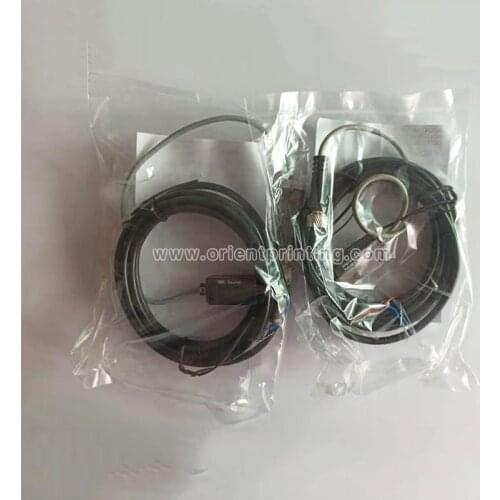 FEDK 10P3101/KS35 And FSDK 10D9001/KS35 CH-8501 Baumer Sensor One Pair Offset Spare Parts