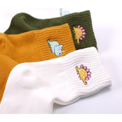 Fashion Cute Creative Dinosaur Embroidery Cotton Women Socks Top Quality Cartoon Funny Monster Socks Spring Summer Lovely Socks
