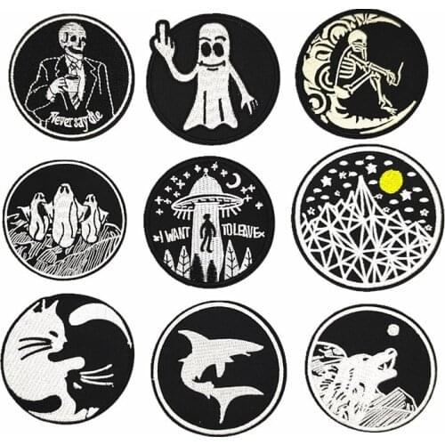 Punk Skull Animal Patches Iron on Patches for Clothing Stripes Round Badges Embroidered Patches Sticker on Clothes DIY Appliques