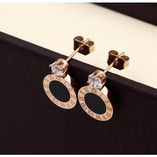 Fashionable Woman Jewelry Six-Claw Crystal Black Roman Numeral Stud Earrings Titanium Steel Ear Studs for Women Gift Wholesale
