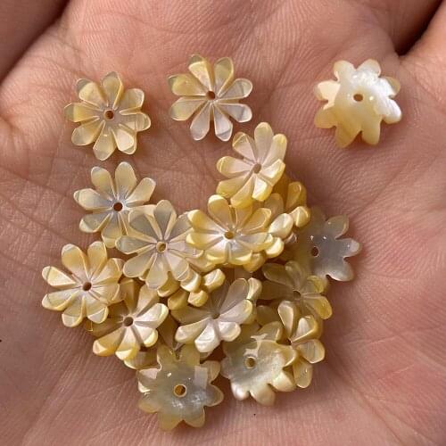 3Pcs Shell Beads Carved-flowered Accessories Yellow Loose Shell For Jewelry Making Bracelet Earring Handiwork Sewing Accessory