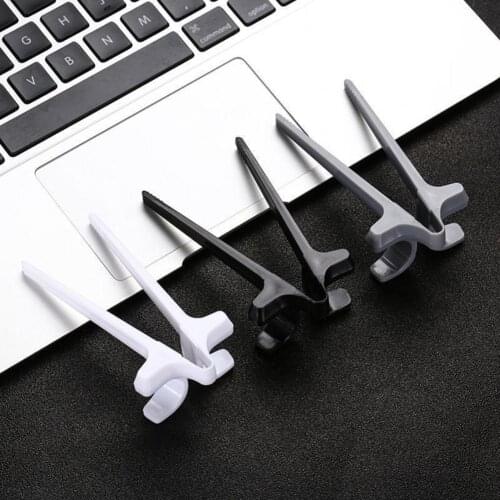 1Pc Snack Chopstick finger ring lazy Tool Hands-free Chopstick Easy to Use Plastic Multifunctional Snack Clip Convenient Tong