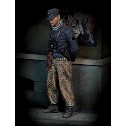 1/35 Resin Model Figure GK , Unassembled and unpainted kit