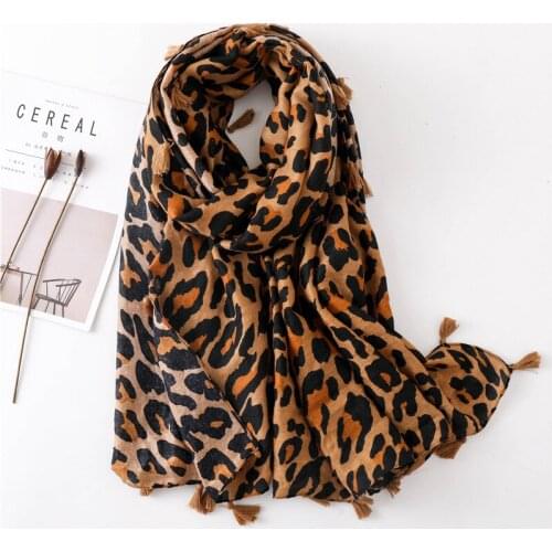 2021 New style spring and autumn women Leopard Print silk scarves tourism Fashion Cotton and linen scarf sunscreen quality shawl