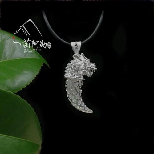 Silver mens domineering faucet pendant foot silver tiger tooth spike necklace