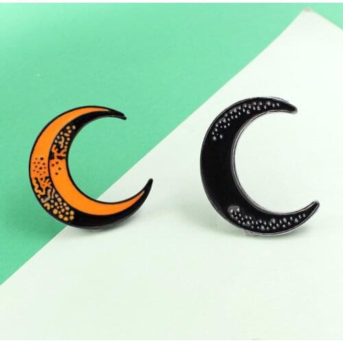 2 style GHDY Orange Black Moon Pins Lapel Denim Creativity Crescent Moon Brooch Jewelry Accessories Badge Friends Children Gifts
