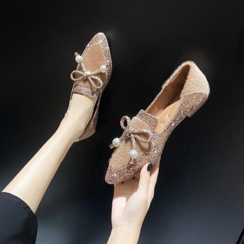 LLOGAI Suede Pumps
