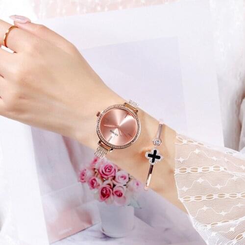 2020 Hot Sale Korean Version of the Simple the Womens Quartz Watch Fashion Diamond Strip Waterproof Bracelet