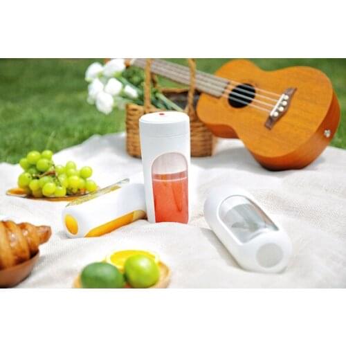 Small household usb charging portable bottle grade material one-key cleaning 21000 rpm high-speed electric juicer J06