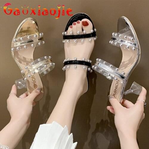 Chic Rivet Summer New Womer Slipper 2021 Fashion Transparent Crystal Sandals Pair One Word Band Perspex Party High Heel Shoes