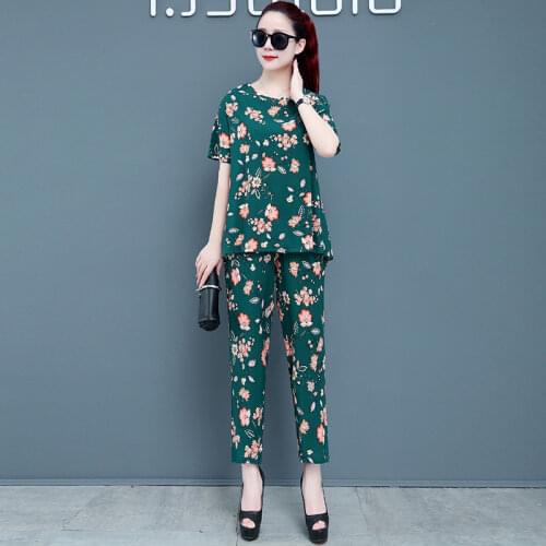 Plus Size XL-5XL Women Two Piece Sets Summer Short Sleeve T Shirts and Ankle-Length Pants Oversize Print Casual Women Blouses