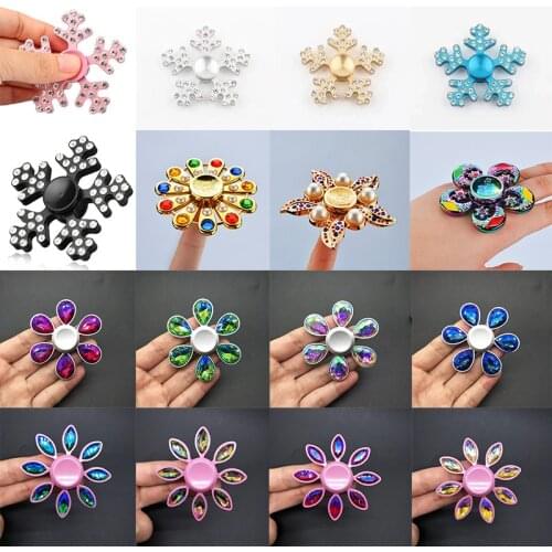 Meatal Hand Spinner Fidget Spinner Adult Child EDC Decompression Artifact Creative Toys Christmas Snowflake Diamond Flower